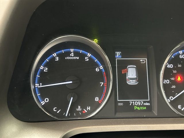 Thumbnail: 2017 Toyota RAV4 - 12