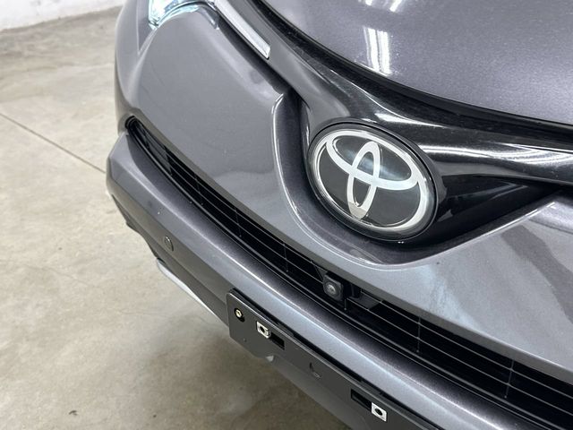 Thumbnail: 2017 Toyota RAV4 - 4