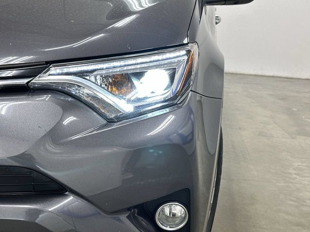 Thumbnail: 2017 Toyota RAV4 - 32