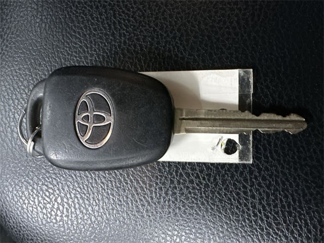 2017 Toyota RAV4 LE 16