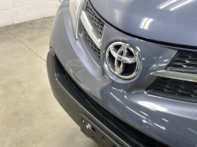 Thumbnail: 2013 Toyota RAV4 - 4