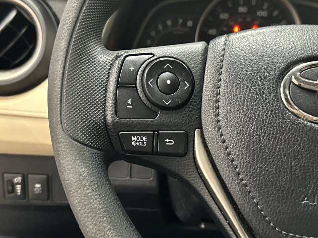 Thumbnail: 2013 Toyota RAV4 - 23