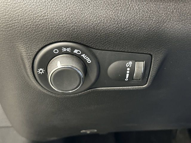 Thumbnail: 2023 Jeep Compass - 26