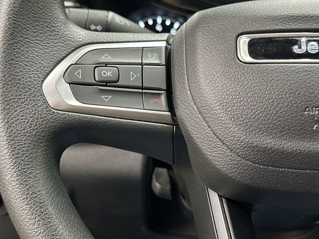 Thumbnail: 2023 Jeep Compass - 24