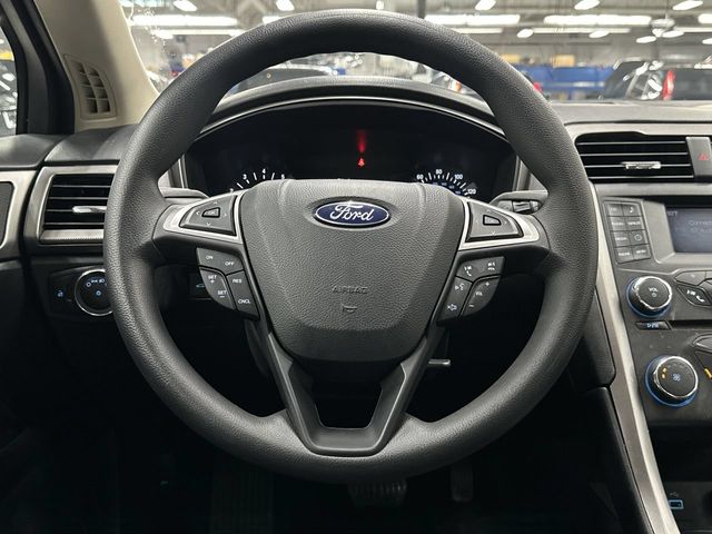 Thumbnail: 2017 Ford Fusion - 6