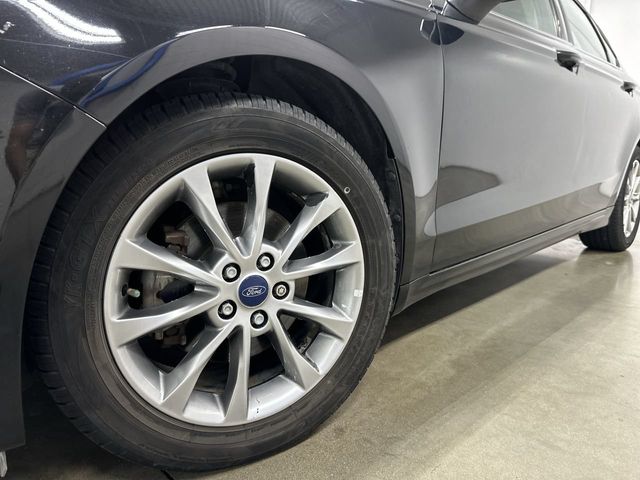 Thumbnail: 2017 Ford Fusion - 5