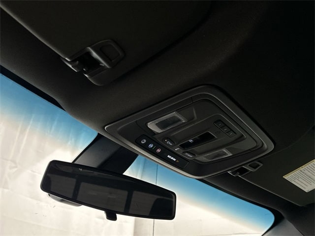 Thumbnail: 2020 Chevrolet Silverado 1500 - 26