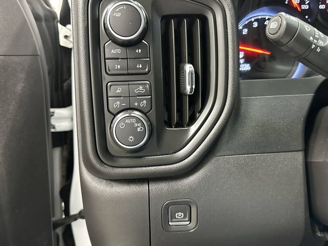Thumbnail: 2023 Chevrolet Silverado 1500 - 23
