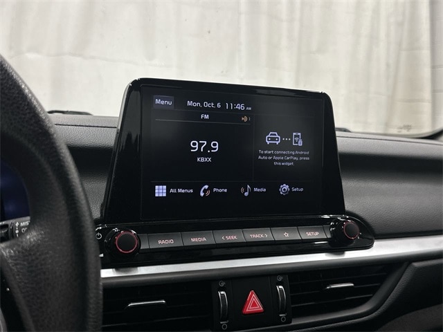 Thumbnail: 2024 Kia Forte - 9