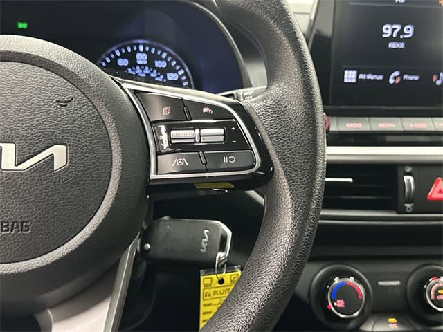 Thumbnail: 2024 Kia Forte - 24