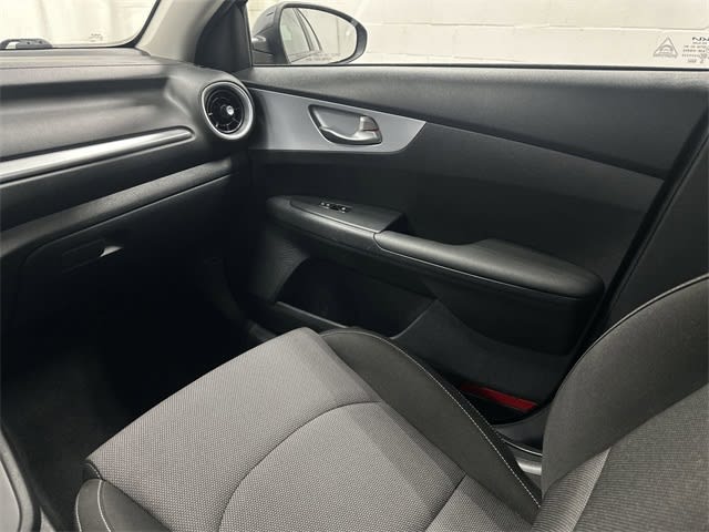 Thumbnail: 2024 Kia Forte - 21