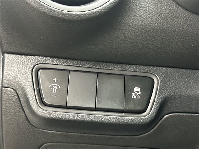 Thumbnail: 2024 Kia Forte - 25