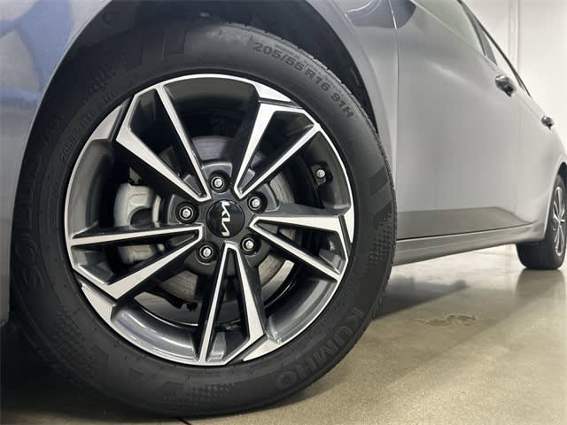 Thumbnail: 2024 Kia Forte - 5