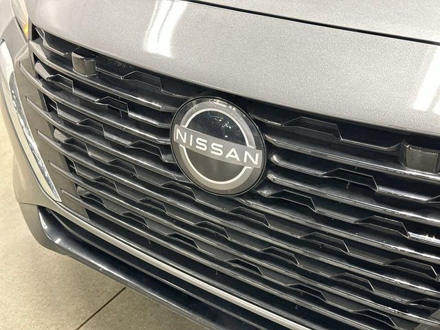 Thumbnail: 2025 Nissan Sentra - 4