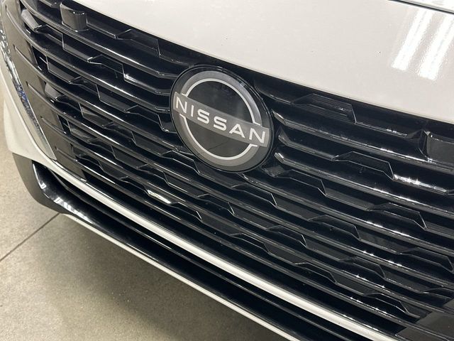 Thumbnail: 2025 Nissan Sentra - 4
