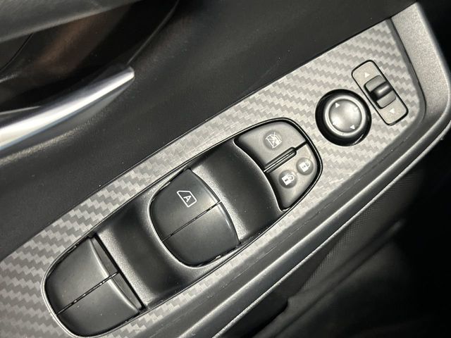 Thumbnail: 2025 Nissan Sentra - 25