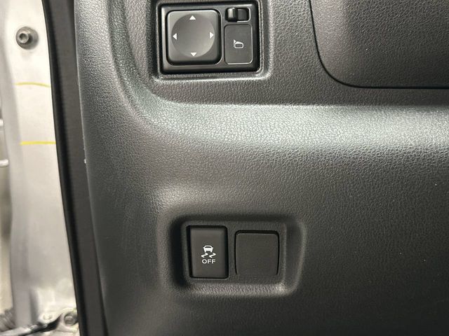 Thumbnail: 2018 Nissan Versa Note - 24