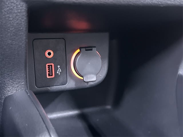 2024 Nissan Kicks S 29