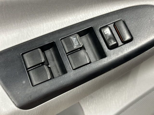 Thumbnail: 2014 Toyota Tacoma - 25