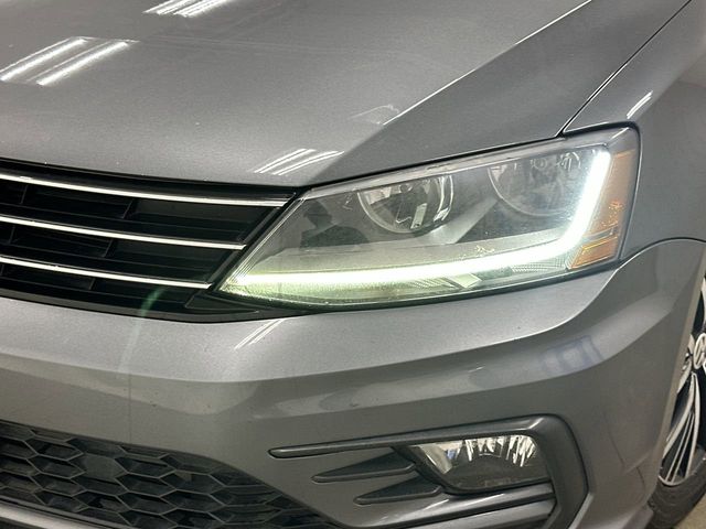 Thumbnail: 2018 Volkswagen Jetta - 32
