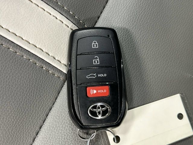 Thumbnail: 2025 Toyota Camry - 11