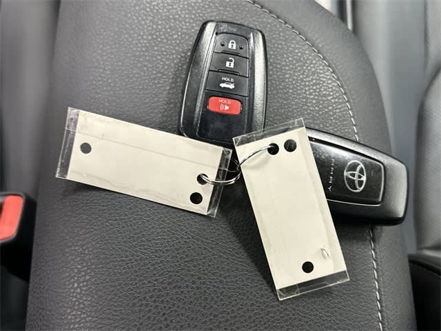 Thumbnail: 2020 Toyota Camry - 12