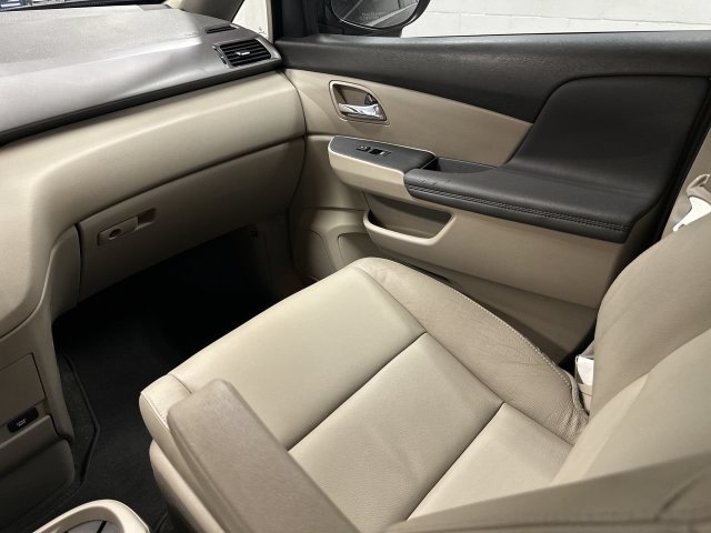 Thumbnail: 2015 Honda Odyssey - 21