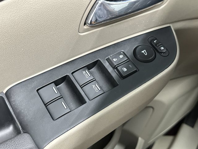 Thumbnail: 2015 Honda Odyssey - 26