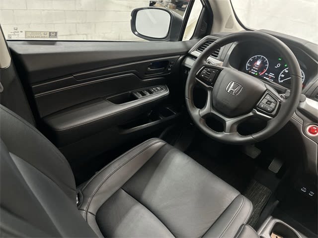 2025 Honda Odyssey - Image 3