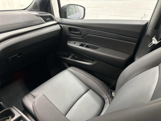 Thumbnail: 2026 Honda Odyssey - 21