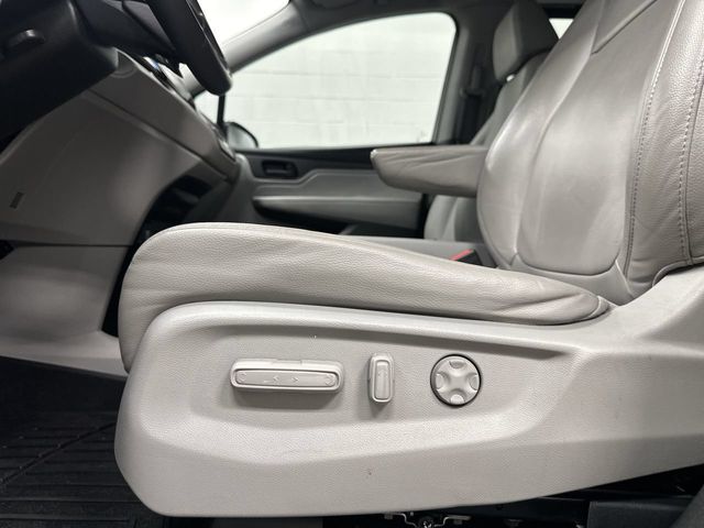 Thumbnail: 2020 Honda Odyssey - 29