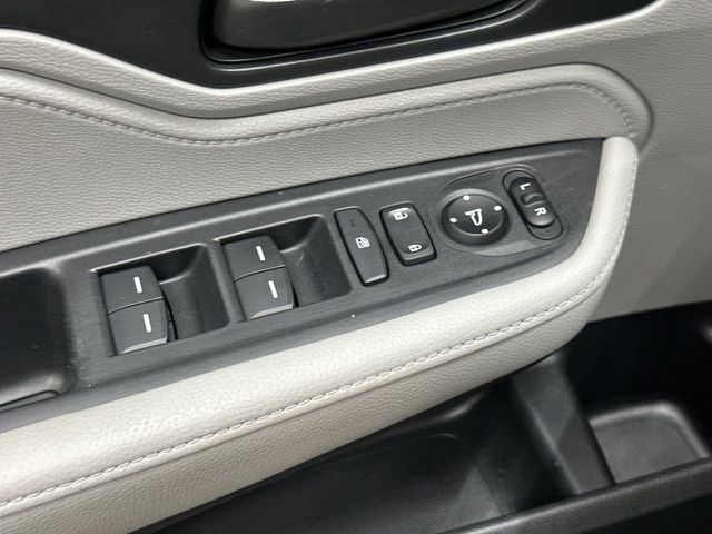 Thumbnail: 2020 Honda Odyssey - 23