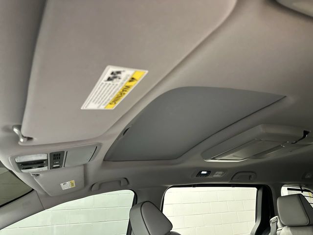 Thumbnail: 2024 Honda Odyssey - 32