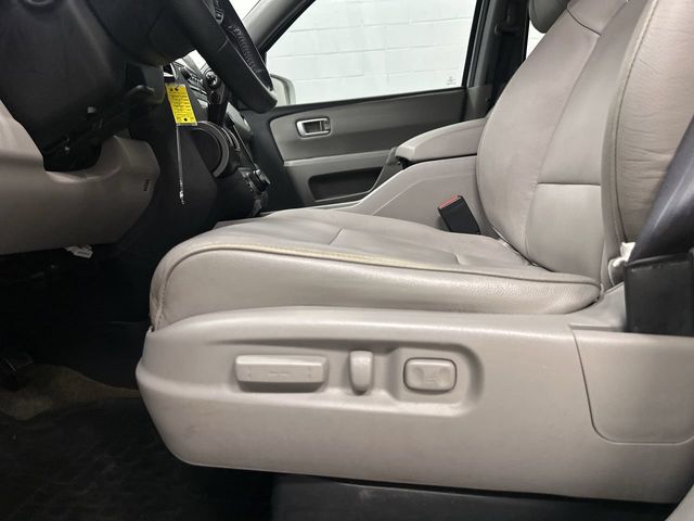 Thumbnail: 2013 Honda Pilot - 29