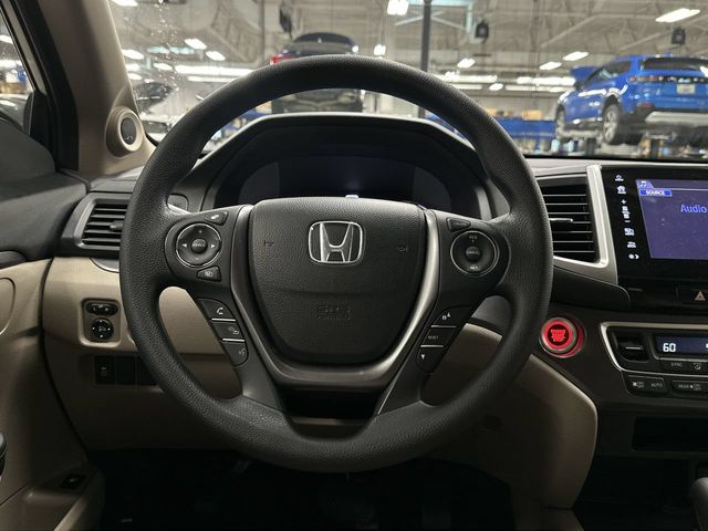 Thumbnail: 2017 Honda Pilot - 6