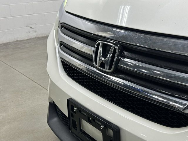 Thumbnail: 2017 Honda Pilot - 4