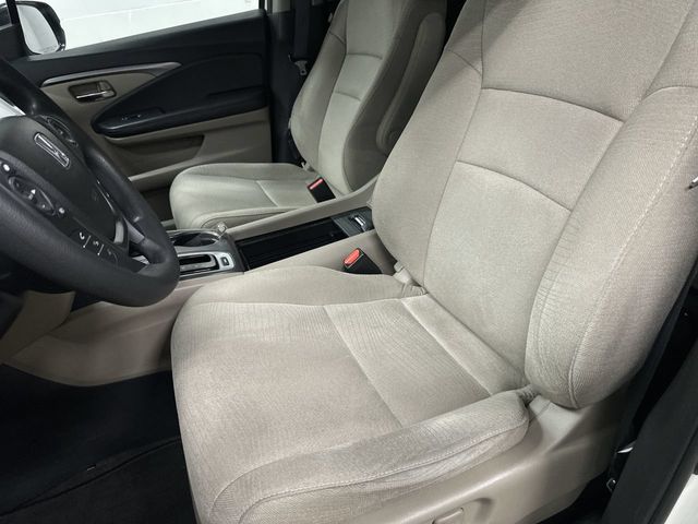 Thumbnail: 2017 Honda Pilot - 7