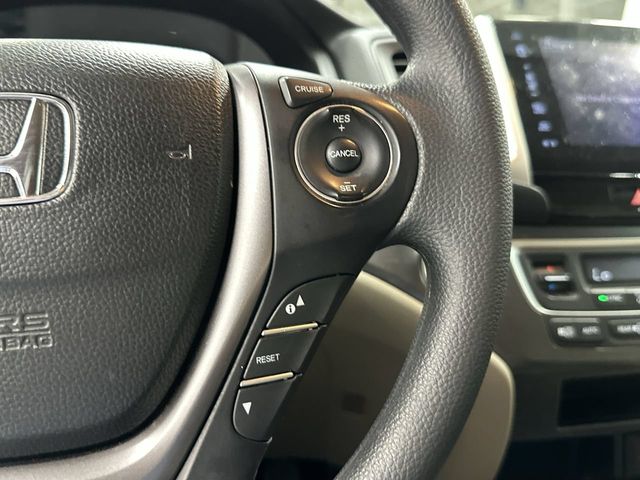 Thumbnail: 2017 Honda Pilot - 23