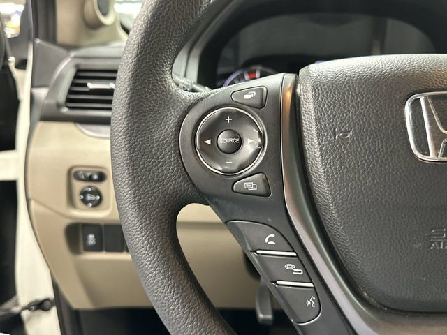 Thumbnail: 2017 Honda Pilot - 22