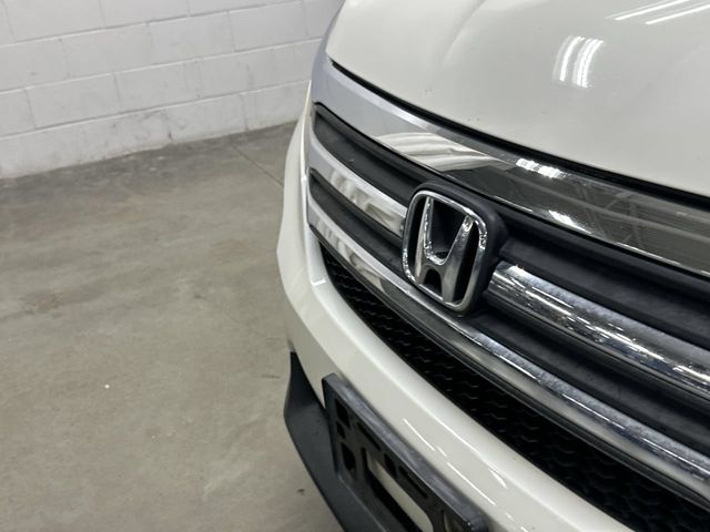 Thumbnail: 2017 Honda Pilot - 31