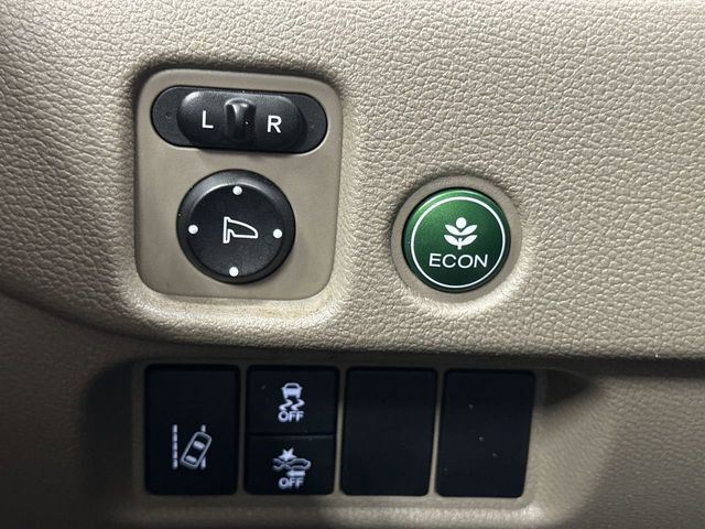 Thumbnail: 2016 Honda Pilot - 23