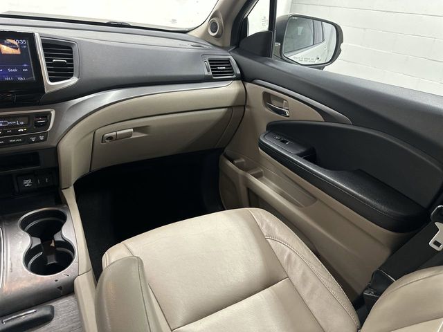 Thumbnail: 2016 Honda Pilot - 20
