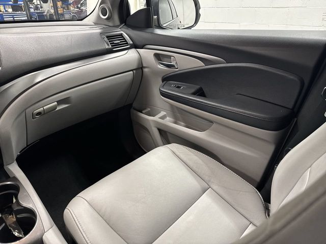Thumbnail: 2018 Honda Pilot - 20