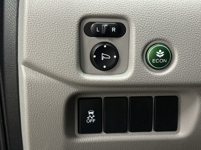 Thumbnail: 2018 Honda Pilot - 24
