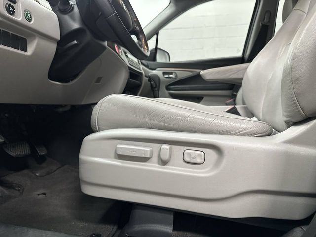 Thumbnail: 2016 Honda Pilot - 29