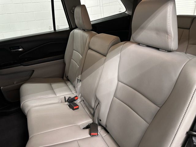 Thumbnail: 2017 Honda Pilot - 22