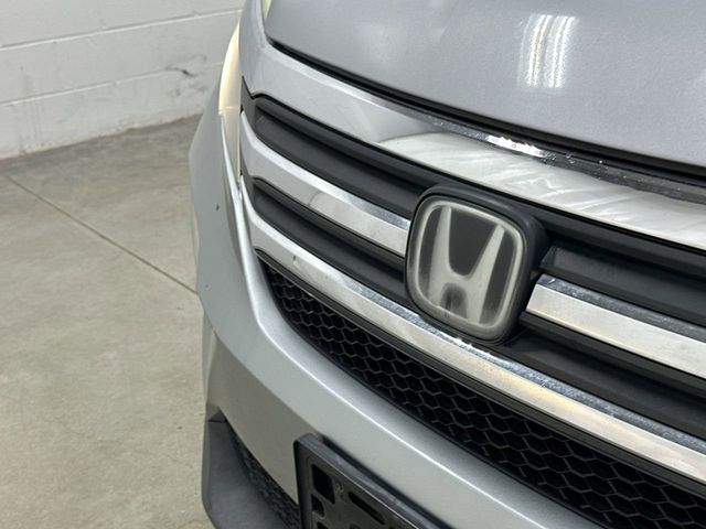 Thumbnail: 2017 Honda Pilot - 4