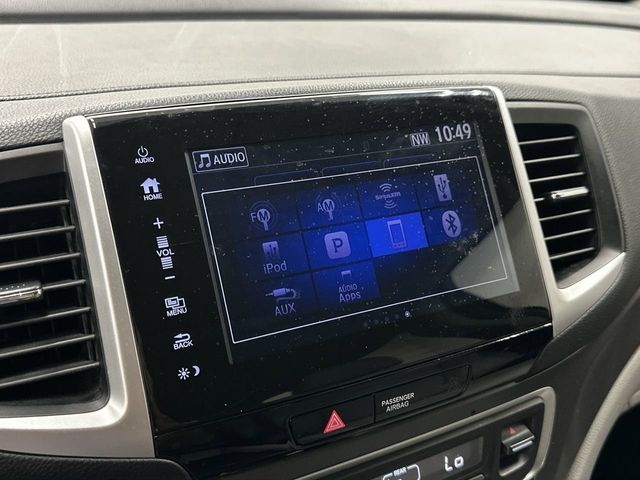 Thumbnail: 2017 Honda Pilot - 10