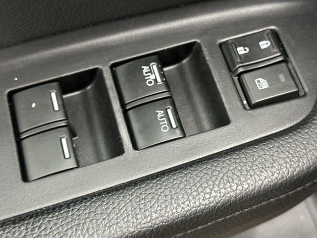 Thumbnail: 2018 Honda Pilot - 24