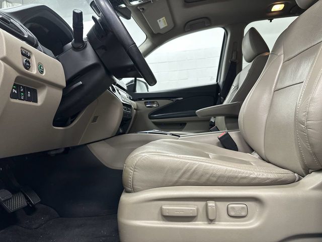 Thumbnail: 2020 Honda Pilot - 30
